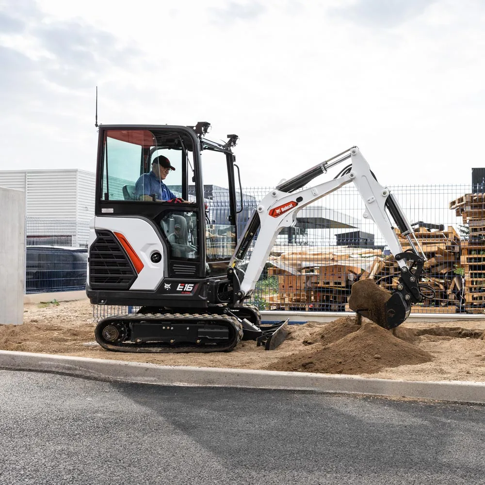 Excavator compact Bobcat E16