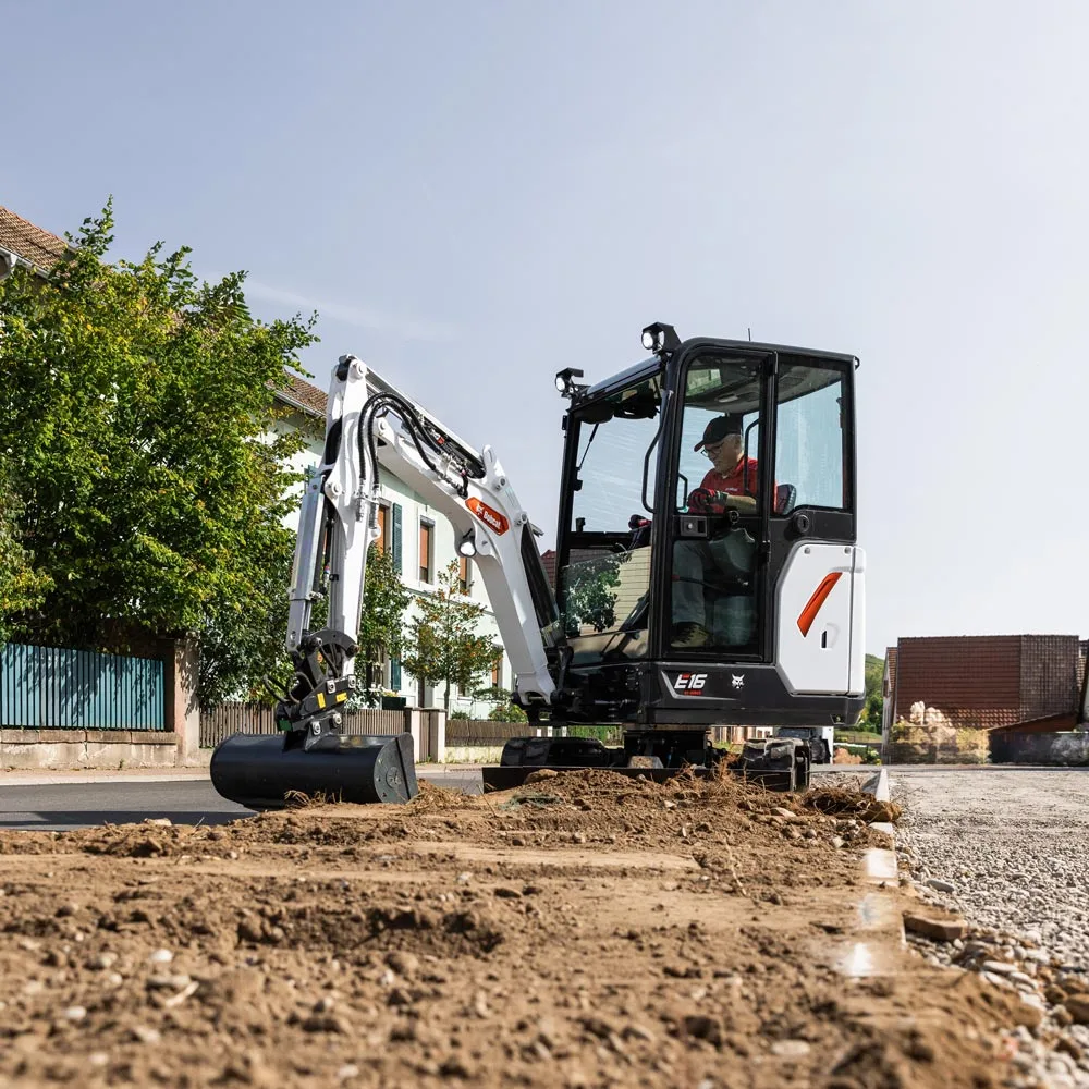 Excavator compact Bobcat E16