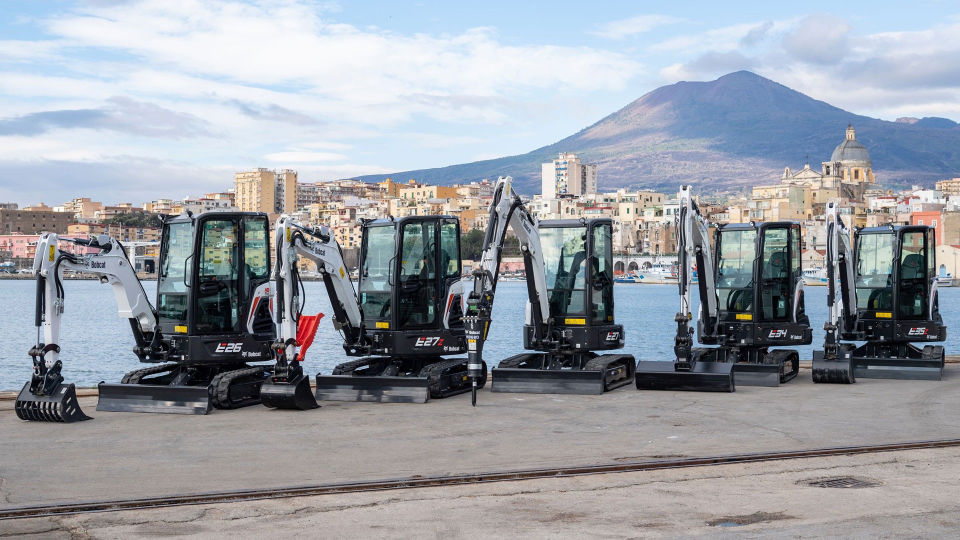 gama 2019 de mini excavatoare bobcat compacte