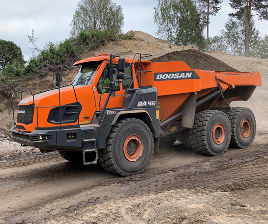 Dumper articulat tandem utilaje Doosan Ircat