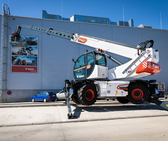 Telehandler rotativ Bobcat utilaje ircat