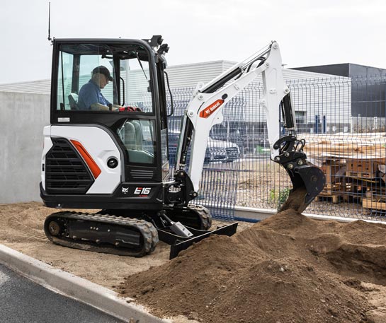 Excavator Bobcat E16