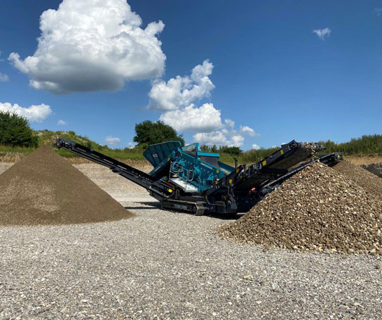 Scalper Powerscreen Titan 1300