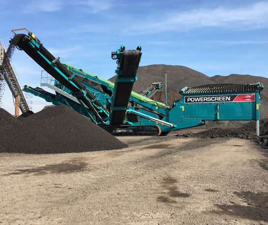 Statie de sortare inclinata Powerscreen Chieftain 1700